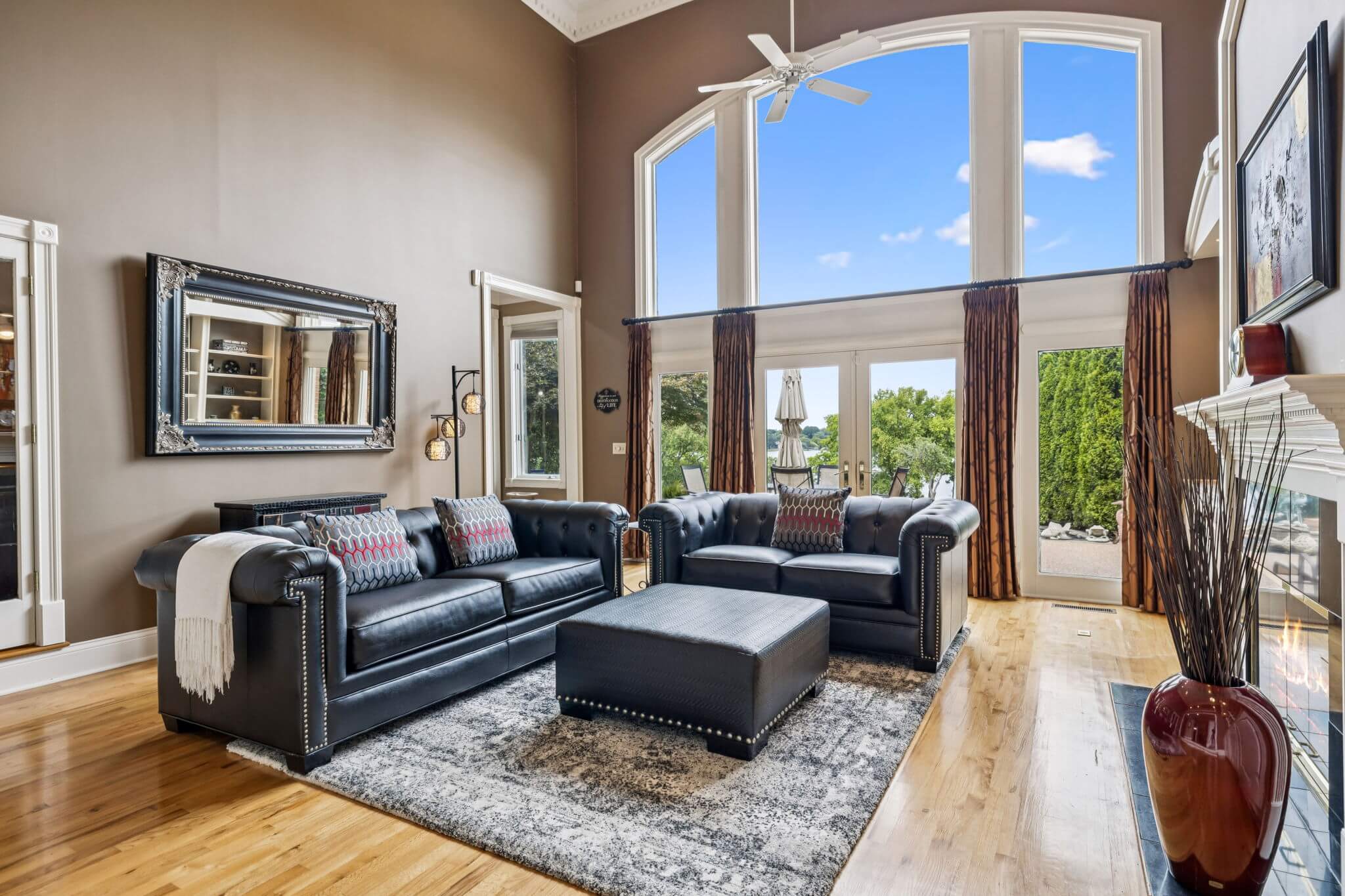 4157 Brandywine Point Living Room photo